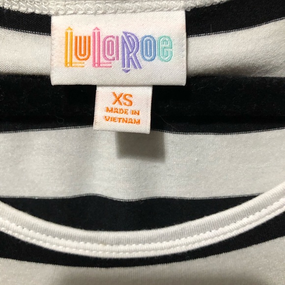 XS LuLaRoe Irma - Picture 2 of 4